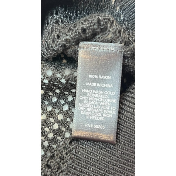 Express Short sleeve Black Cold Shoulder Sweater Size XS - Picture 4 of 6